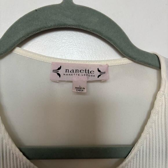 ❗️FINAL❗️Nanette Lepore Cream and Black Lace Pin-tuck Blouse Large - Picture 8 of 10